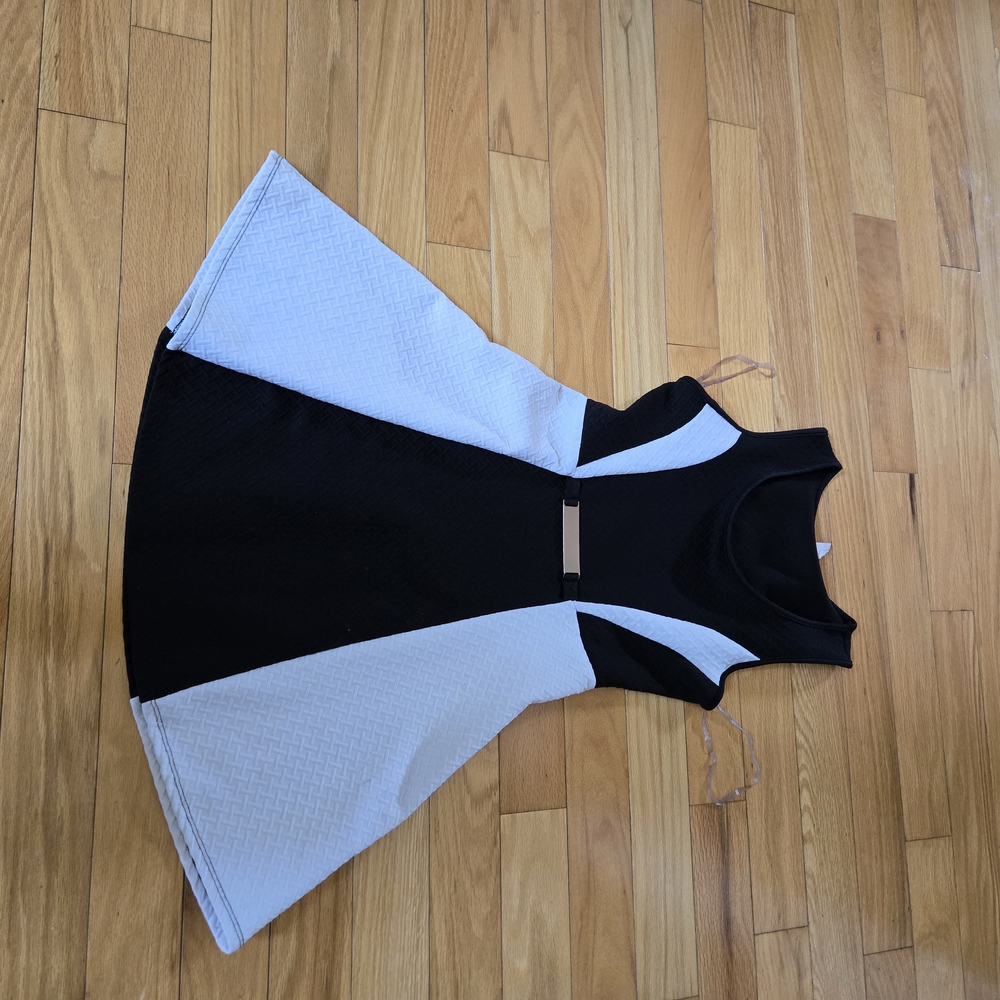 Black and White Sleeveless Dress